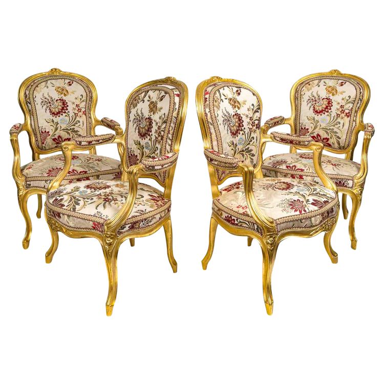 Georges Jacob reçu Maitre en 1765 Quatre fauteuils en bois doré d’époque Louis XV vers 1765-1770
