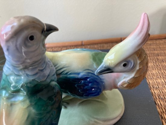 Couple of birds in porcelain