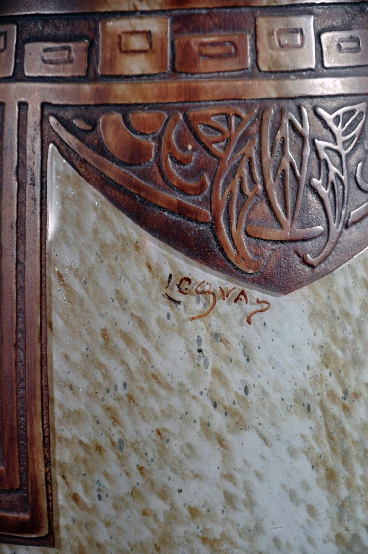 Paire De Vases Ovoïdes Signés Legras Art Déco Pâte De Verre Marmoréenne Circa 1930