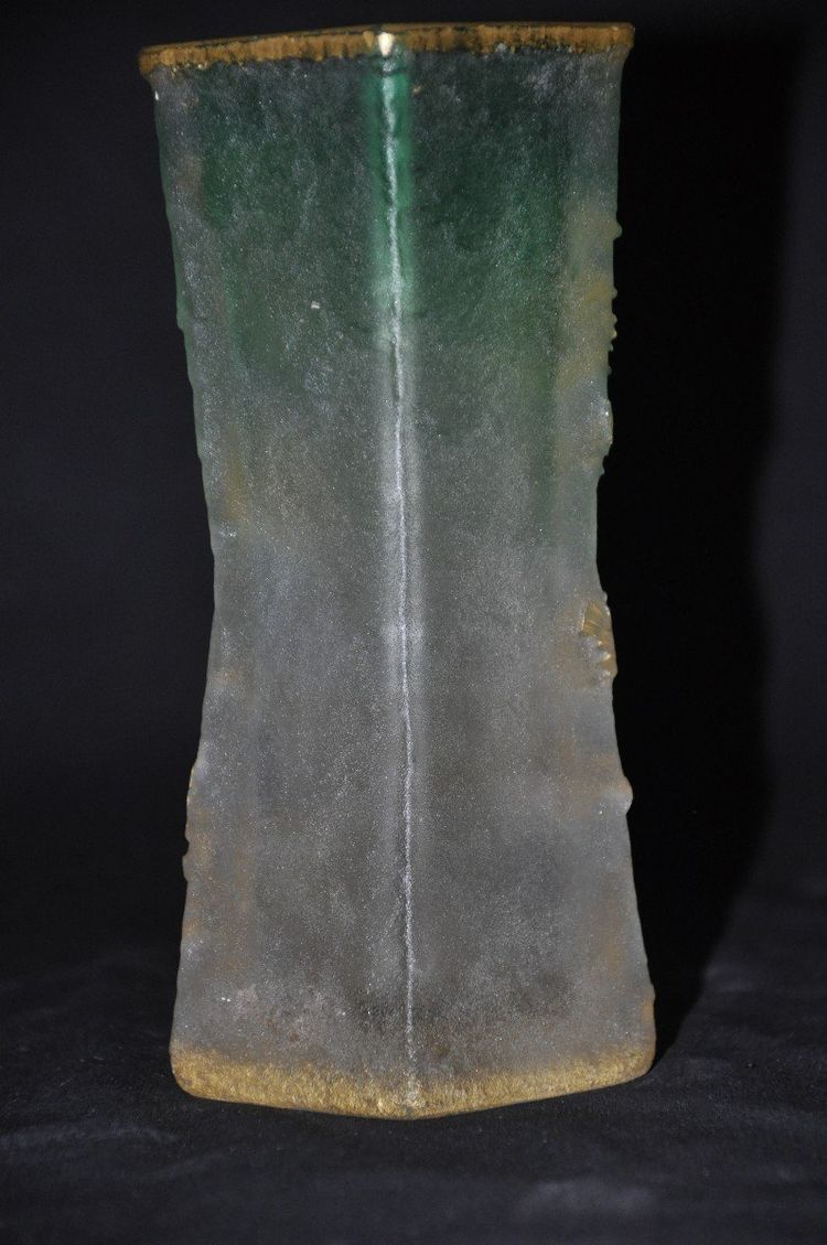 Vase aus mehrschichtigem Glas signiert Daum Nancy XX.