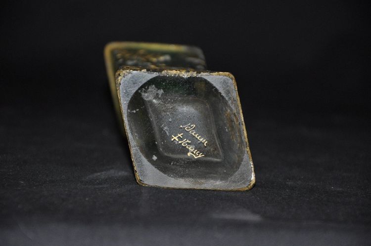 Vase aus mehrschichtigem Glas signiert Daum Nancy XX.