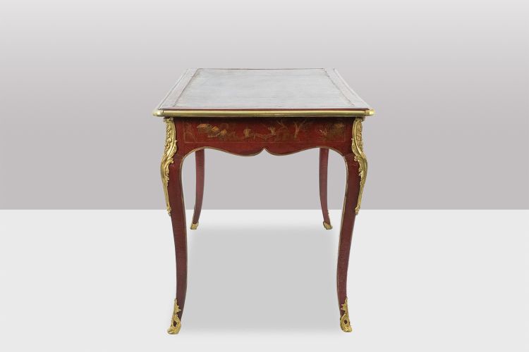 Scrivania piatta in stile Luigi XV decorata con scene lacustri. 1850 circa. LS61582509P