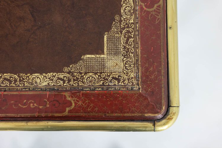 Scrivania piatta in stile Luigi XV decorata con scene lacustri. 1850 circa. LS61582509P