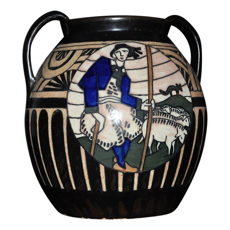 Vase Céramique Signé Odéta à Décor Champêtre Breton époque XXe Siècle