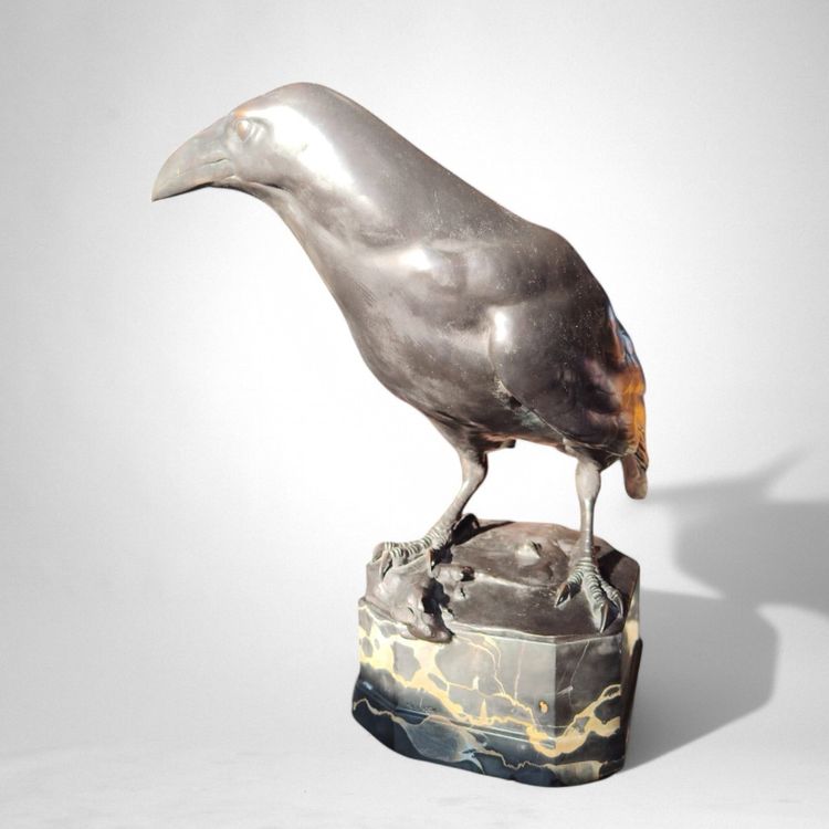 Corvo con preda - Bronzo di Ludwig Vordermayer (1868-1933), Fonte Noack Friedenau, 1909