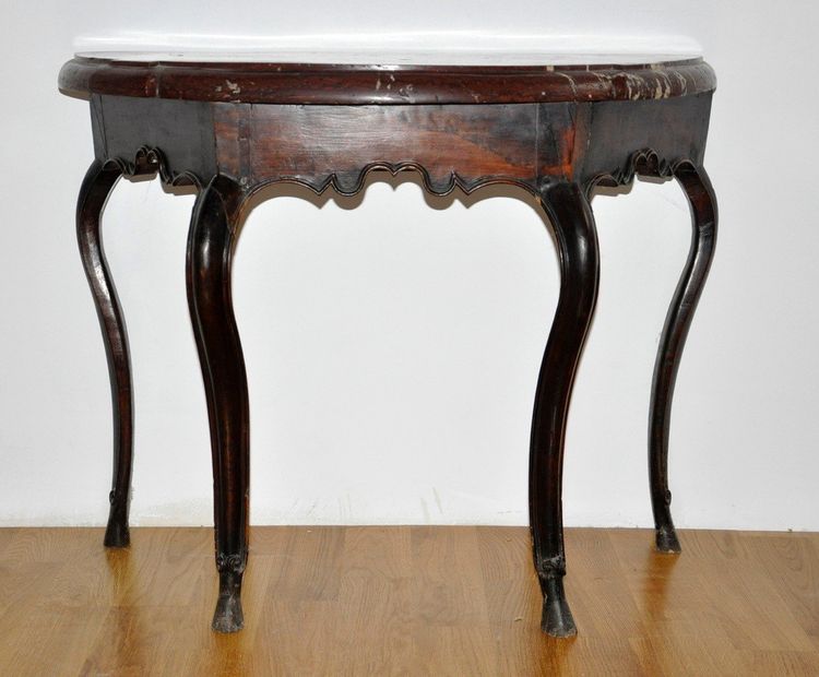 Half-moon console in walnut wood, typical of Dauphiné, 18th century