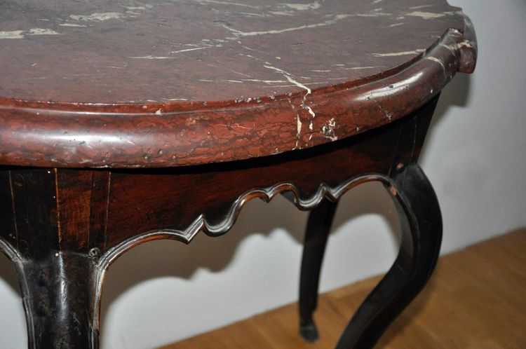 Half-moon console in walnut wood, typical of Dauphiné, 18th century