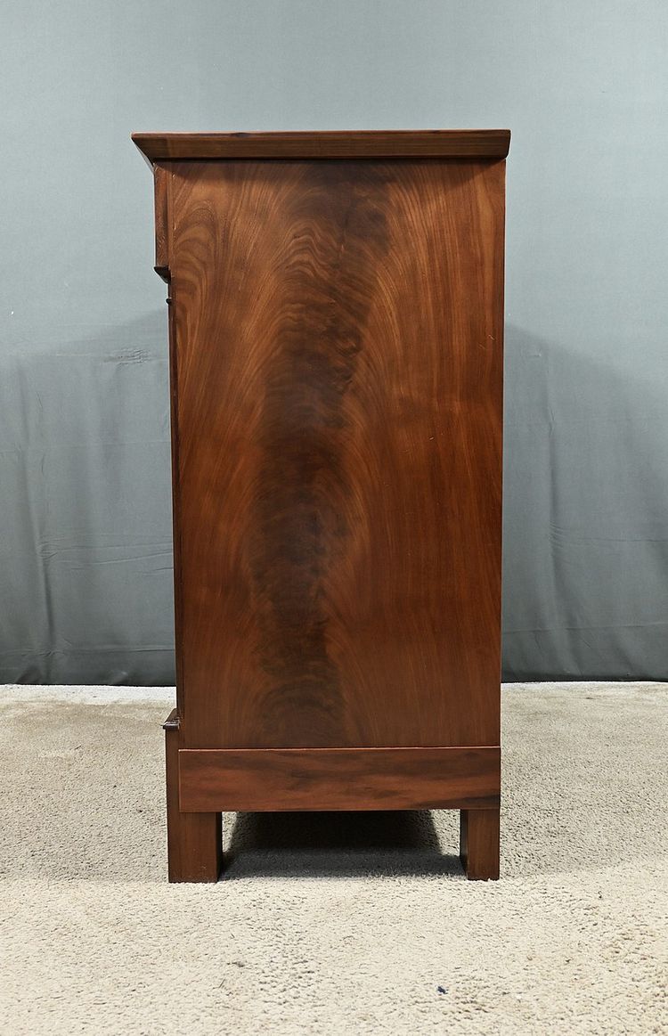 Credenza impiallacciata in mogano, periodo Direttorio - Inizio XIX secolo