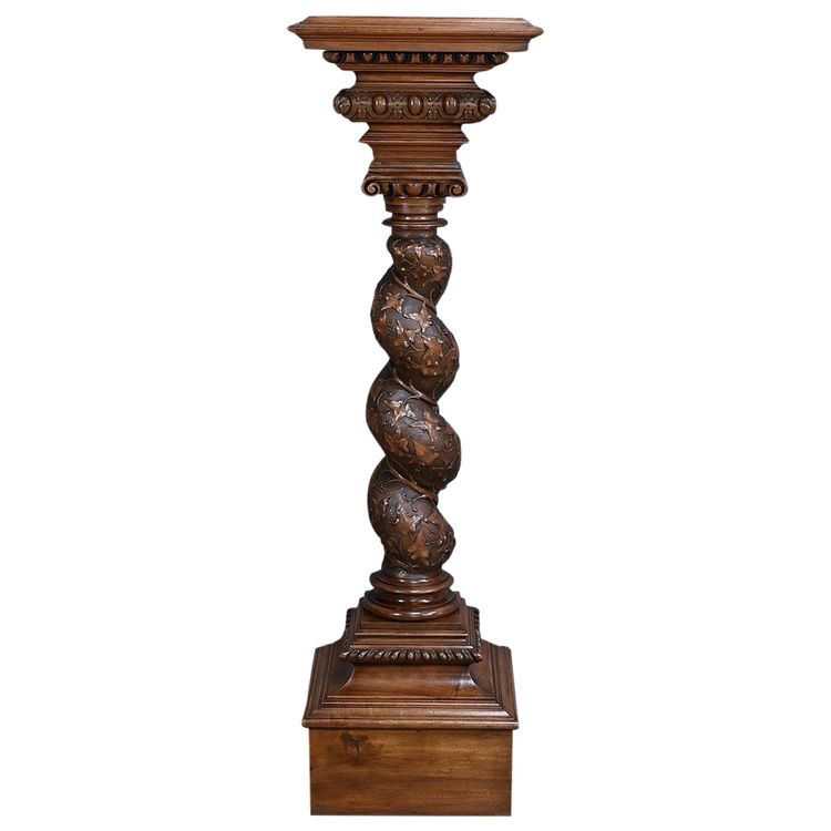 Important Swivel Column in Solid Walnut - 1900