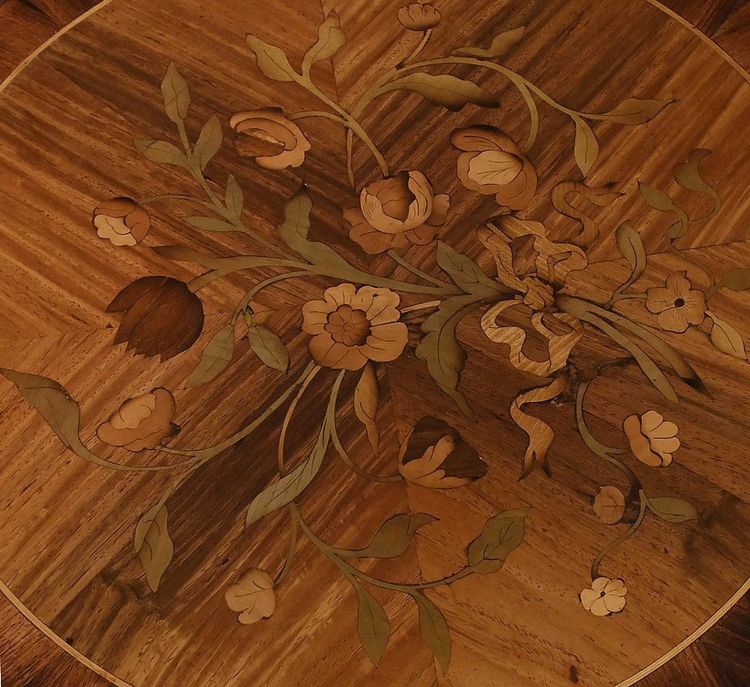 Petite Table de Salon en Marqueterie, style Louis XVI – Fin XIXe