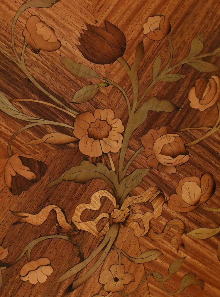 Petite Table de Salon en Marqueterie, style Louis XVI – Fin XIXe