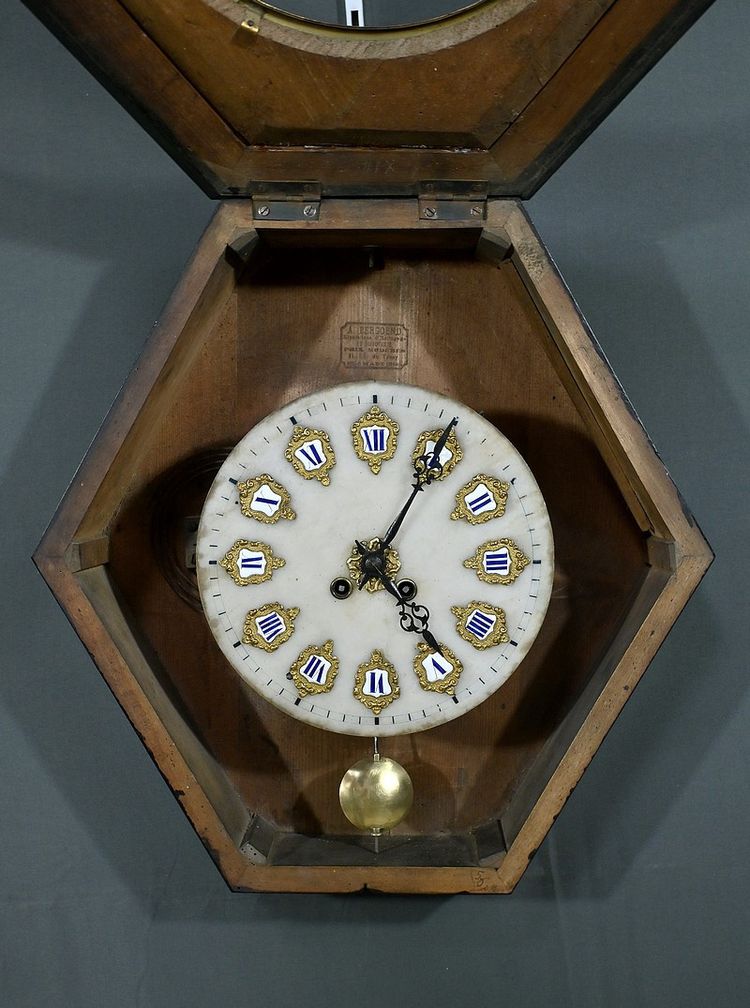 Œil de Bœuf" wall clock, Napoleon III period - mid-19th century