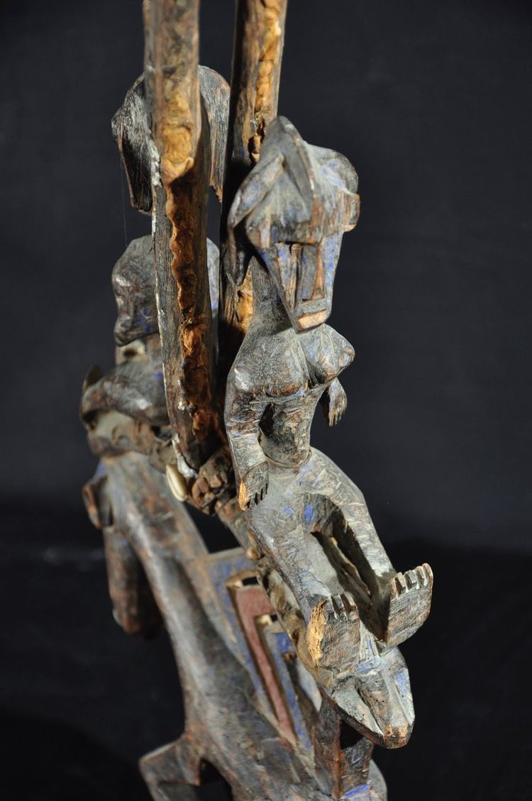 Cimier africain sculpté en bois circa1920