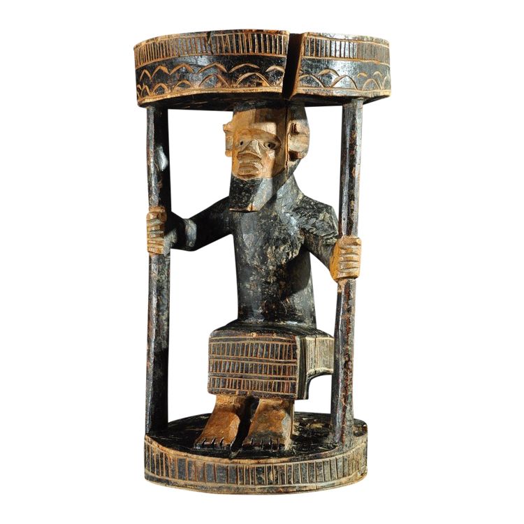 Siège de dignitaire africain sculpté en bois début XXe siècle