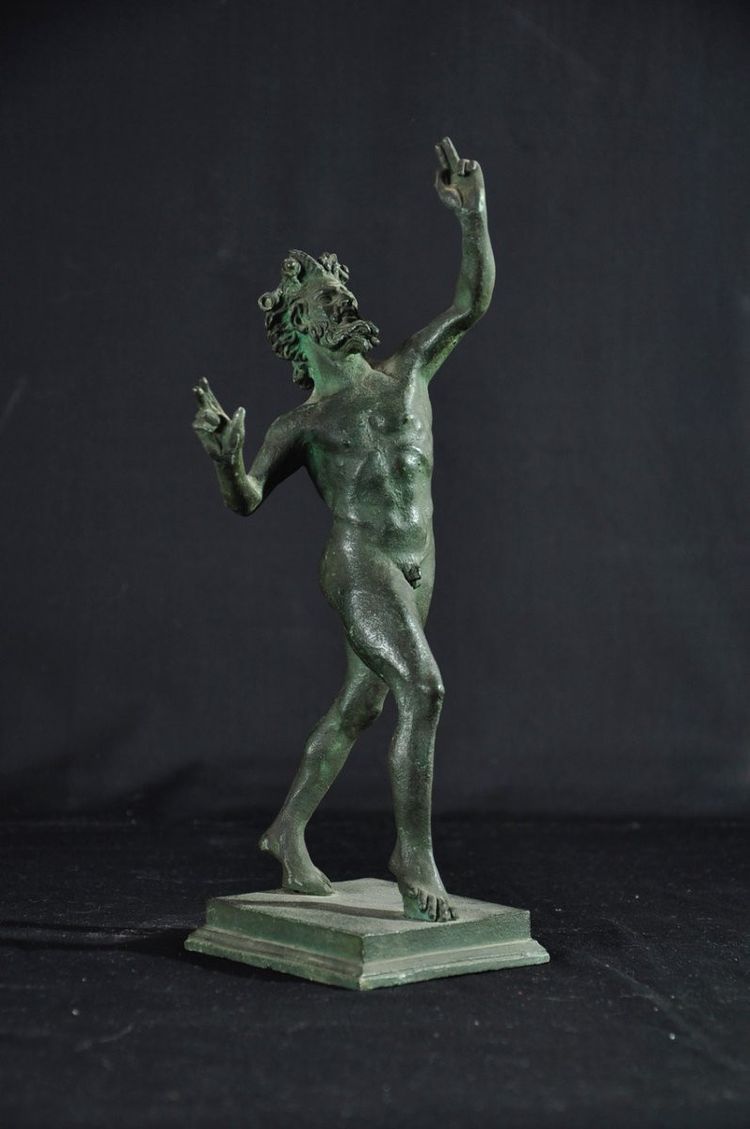 Bronzo con patina Faune de Pompéi in stile Barbedienne XIX secolo