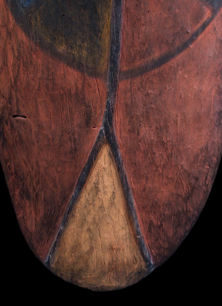 Shield, oceanic art, sculpture, tribal art, primitive art, Oceania, Papua New Guinea
