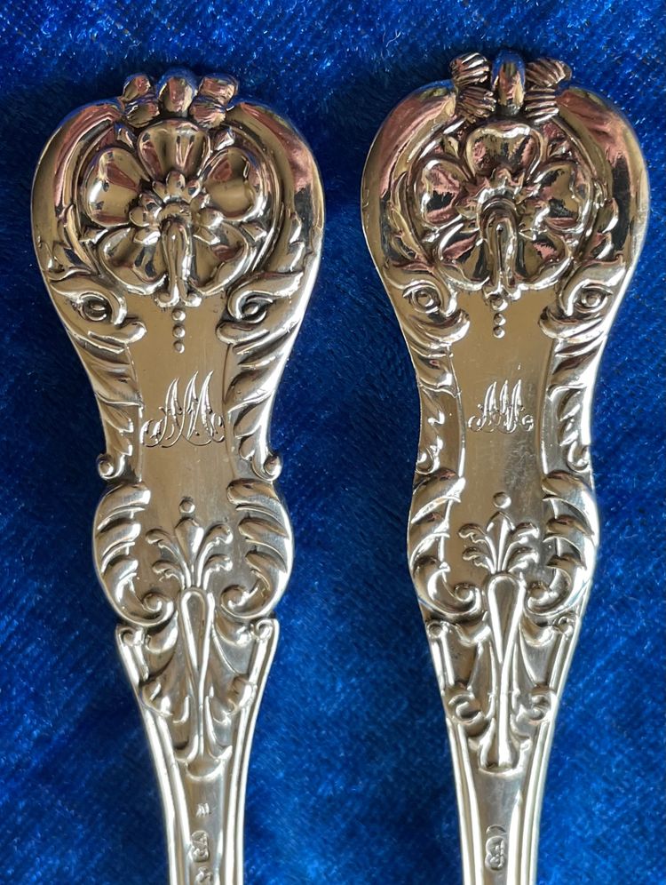 2 English cutlery sets.