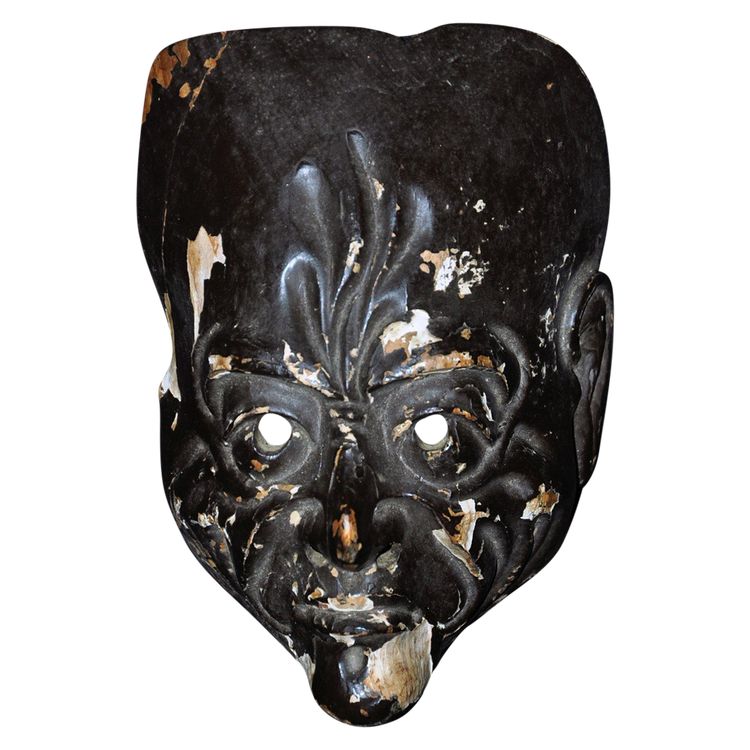 Masque japonais en bois sculpté dit de théâtre Nô milieu du XIXe siècle
