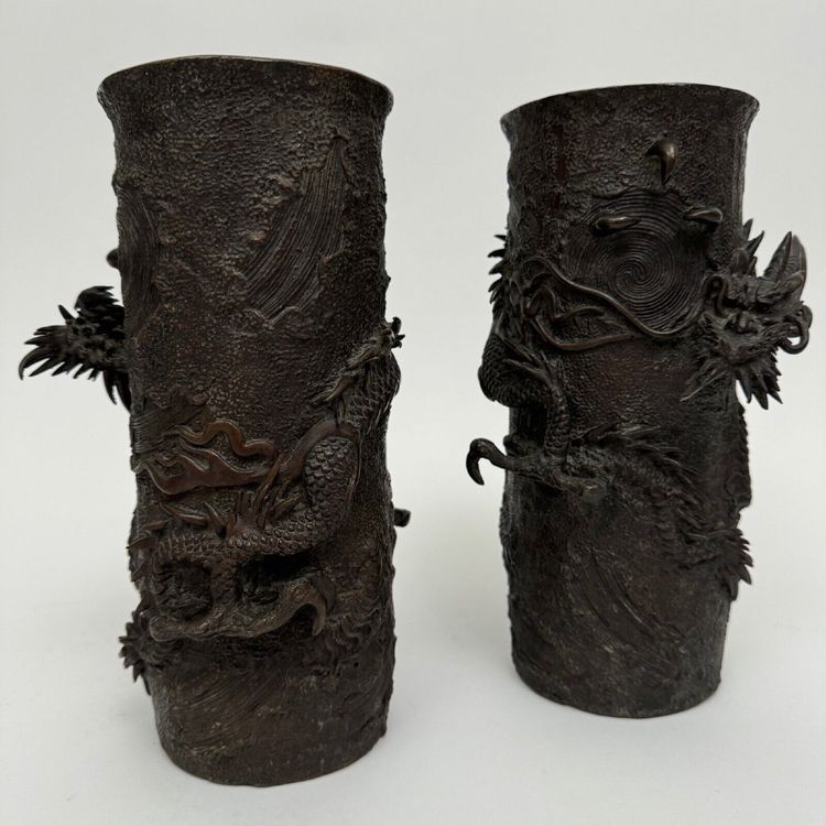 Pair of bronze tubular vases decorated with dragons Japan Meiji period