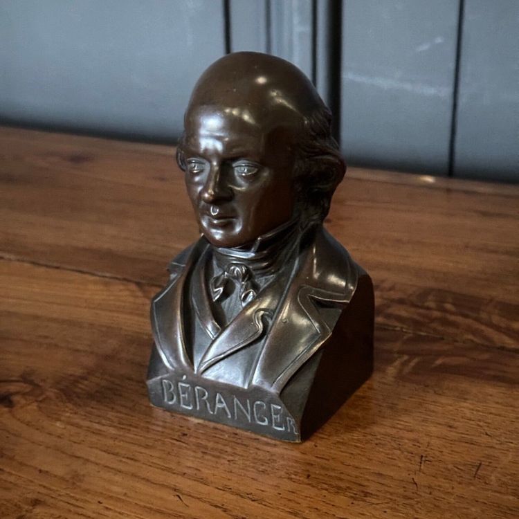 Bronzo raffigurante Béranger XIX secolo patina cioccolato finemente cesellata