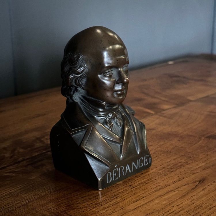 Bronzo raffigurante Béranger XIX secolo patina cioccolato finemente cesellata