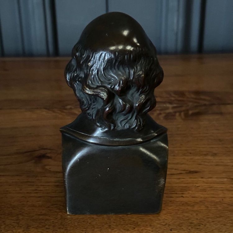 Bronzo raffigurante Béranger XIX secolo patina cioccolato finemente cesellata