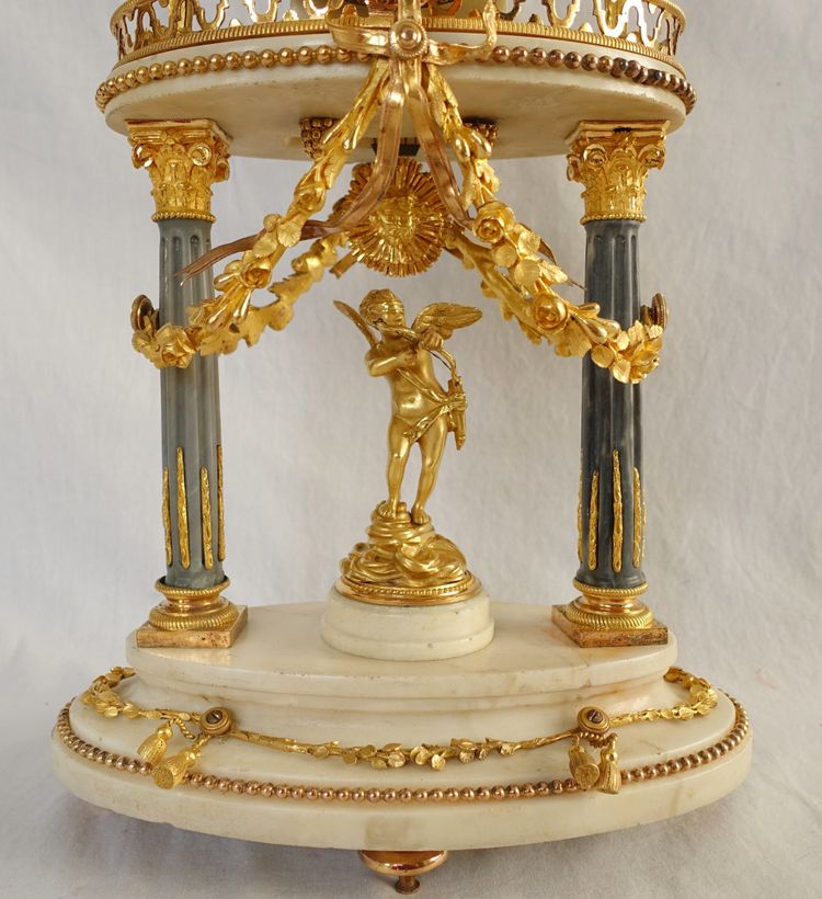 Louis XVI period clock with the temple of blind Love, guardian of Time - with its bell
