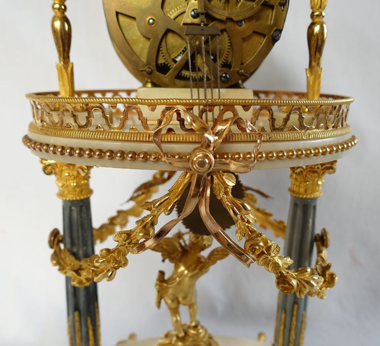 Louis XVI period clock with the temple of blind Love, guardian of Time - with its bell