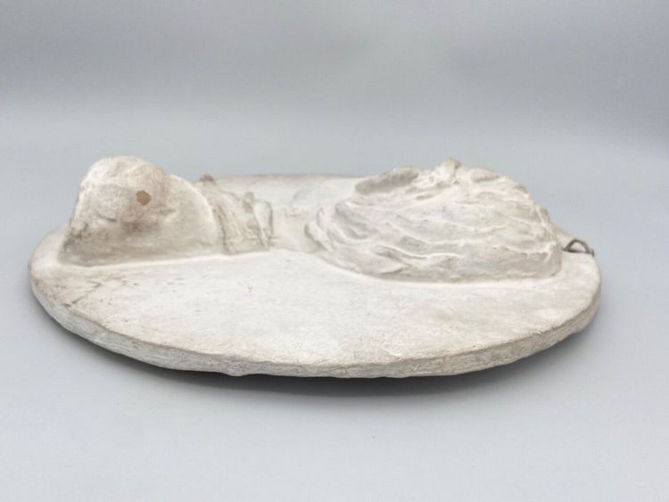Médaillon bas-relief XIXe représentant un jeune homme en costume