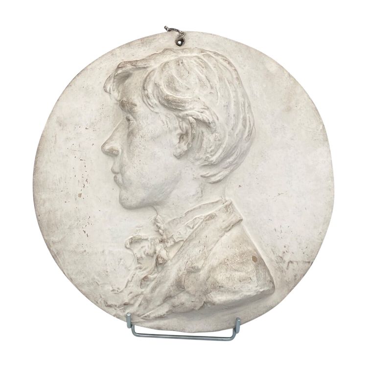 Médaillon bas-relief XIXe représentant un jeune homme en costume