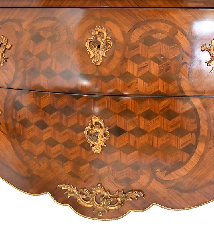 Commode de style Louis XV 