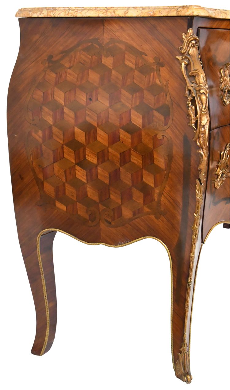Commode de style Louis XV 