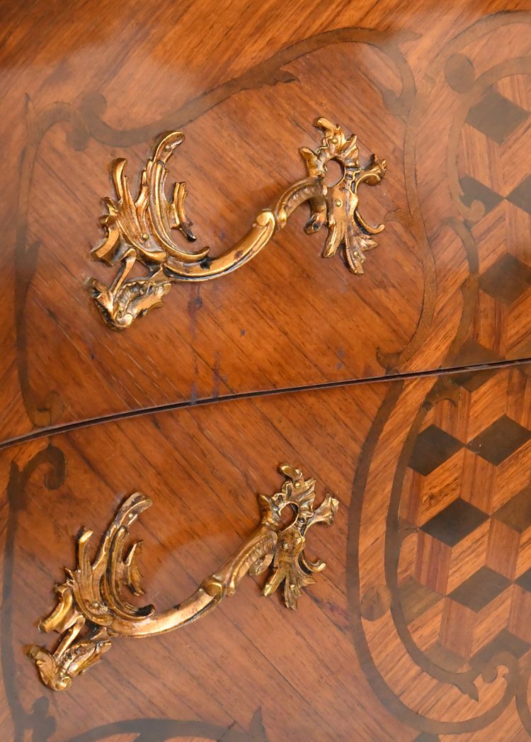 Commode de style Louis XV 
