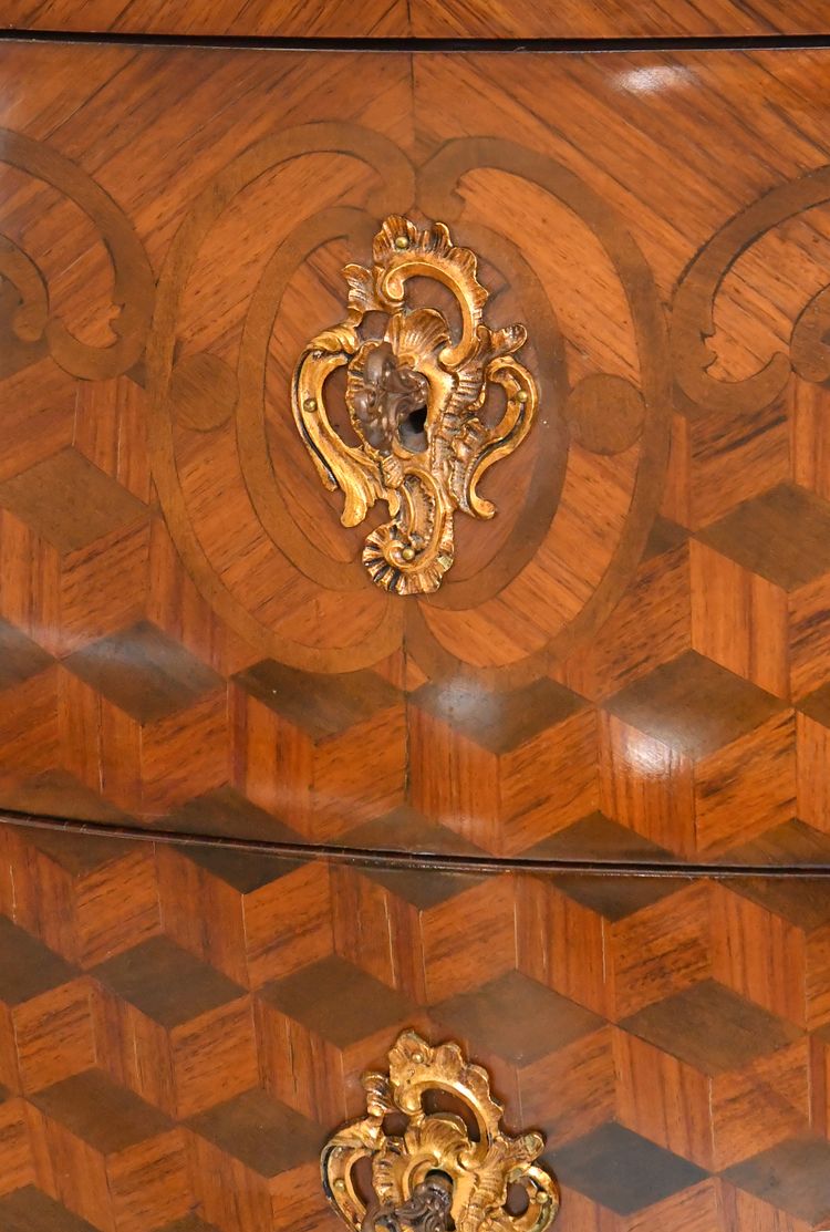Commode de style Louis XV 