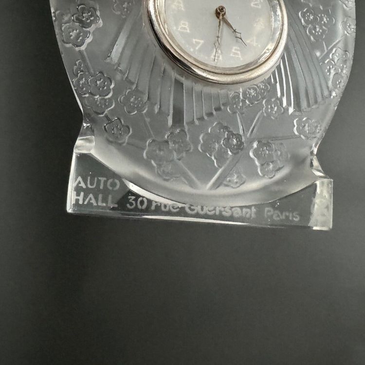 Clock Maurice Model of parrots Auto Hall 30 rue Guersant Paris