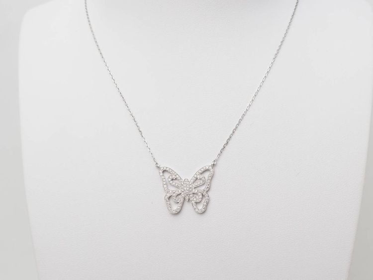 Collana a farfalla in oro bianco e diamanti