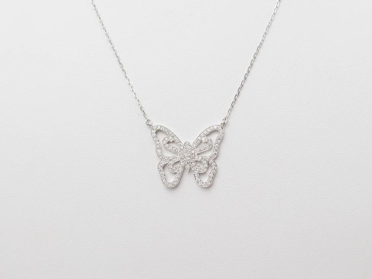Collana a farfalla in oro bianco e diamanti