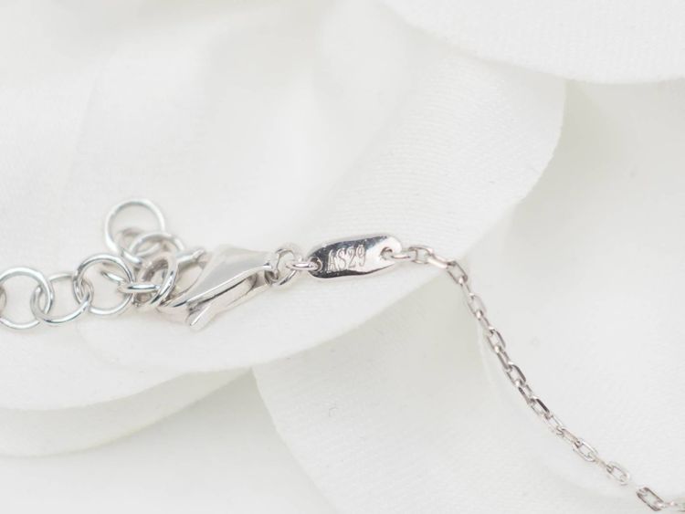 Collana a farfalla in oro bianco e diamanti