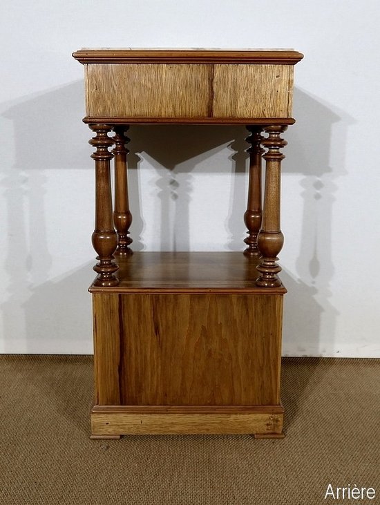 Petit Meuble en Noyer – 1900 