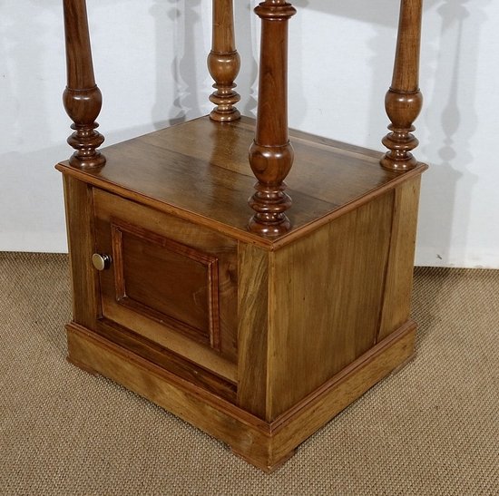 Petit Meuble en Noyer – 1900 