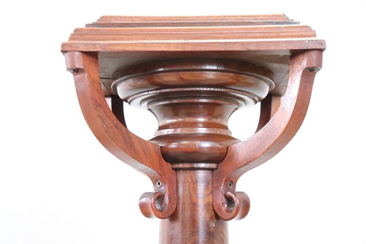 Vintage Column in Turned Oak