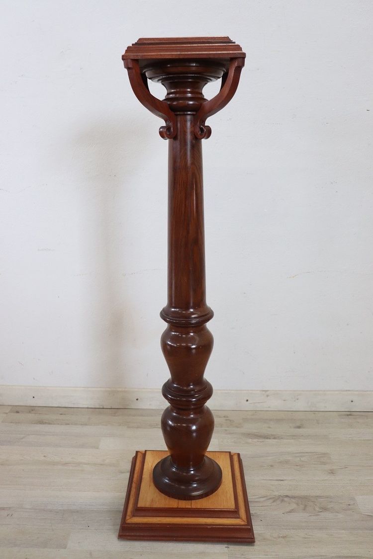 Vintage Column in Turned Oak