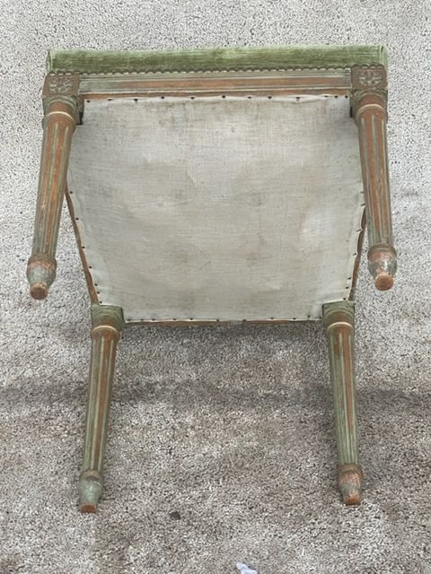 Lyre chair