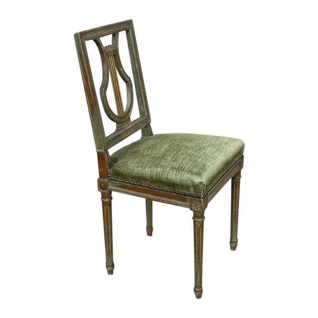 Lyre chair