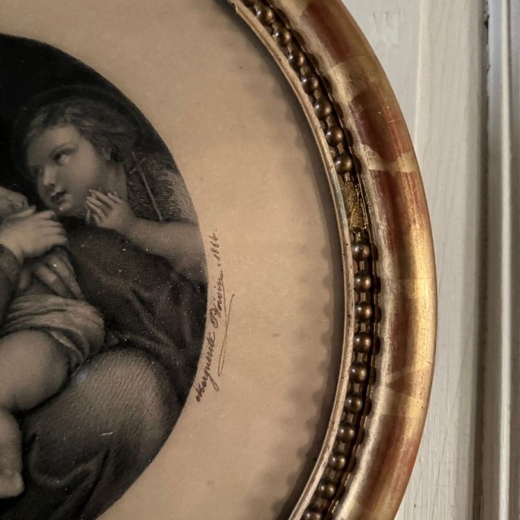 Gravure représentant la Madone XIXe dans cadre rond perlé à la feuille