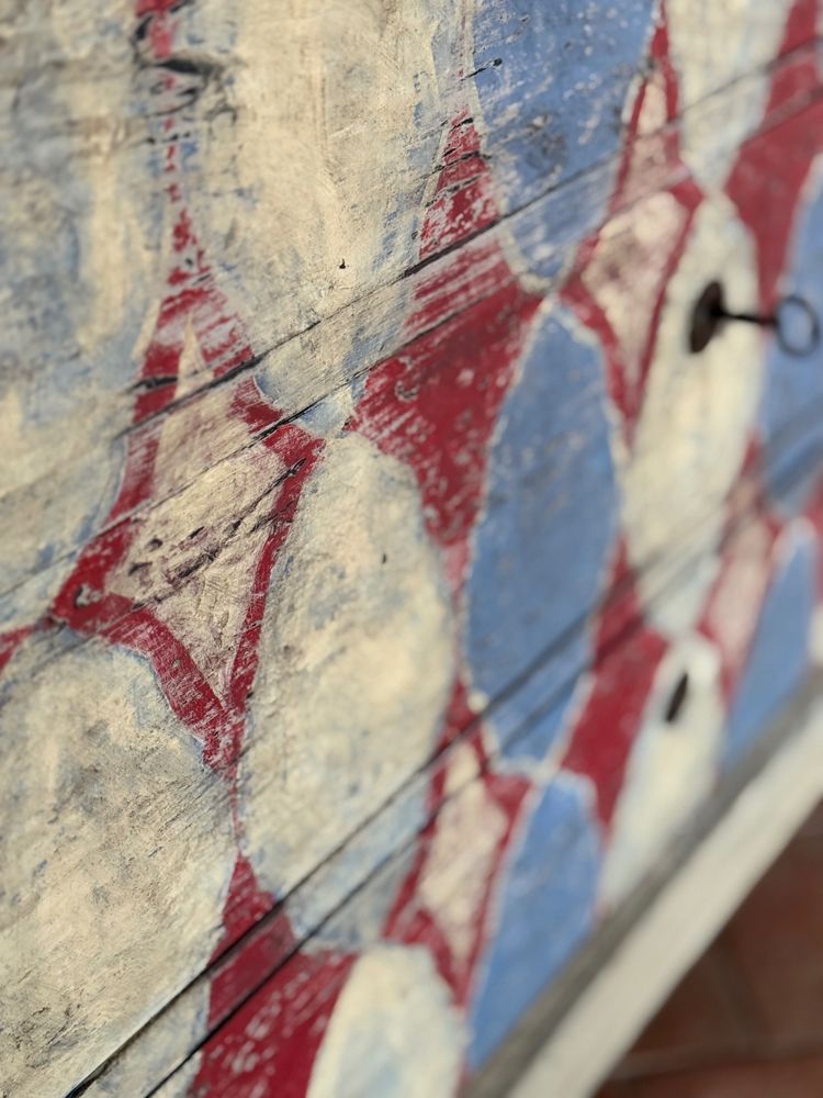 Napoleon III chest of drawers dating from the 19th century enhanced with pretty colored patterns and patina