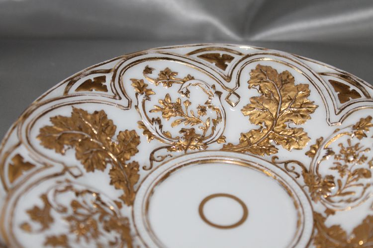 Tazza da cioccolata e piattino in porcellana di Grafenroda, Turingia, Germania, XIX secolo