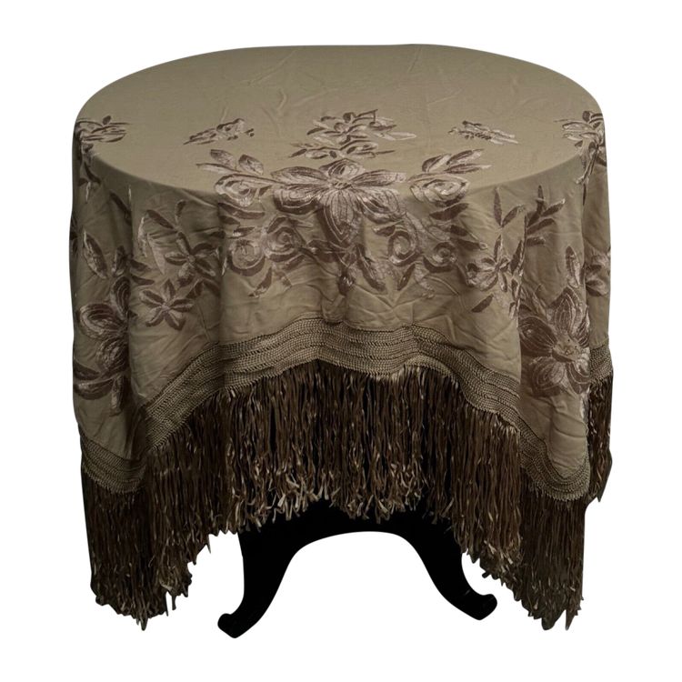 Embroidered shawl or tablecloth from China 1900 with floral decoration