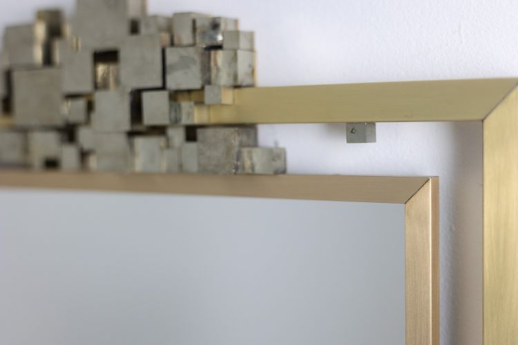 Miroir modèle « Boizot » en laiton, finition vernis. Contemporain. LS5943891Z