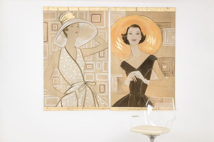 Bemalte Leinwand mit der Darstellung einer eleganten Frau aus den 1950er Jahren. Zeitgenössisch. LS6135675T